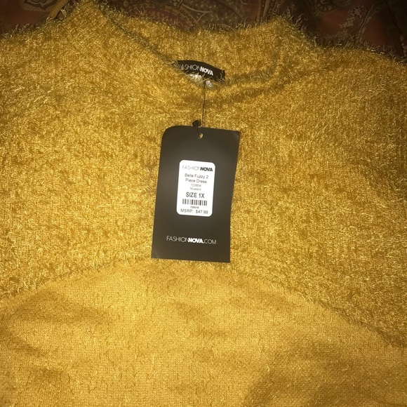 Fashionnova Bella Fuzzy 2 piece skirt set 1x NEW - Picture 7 of 8